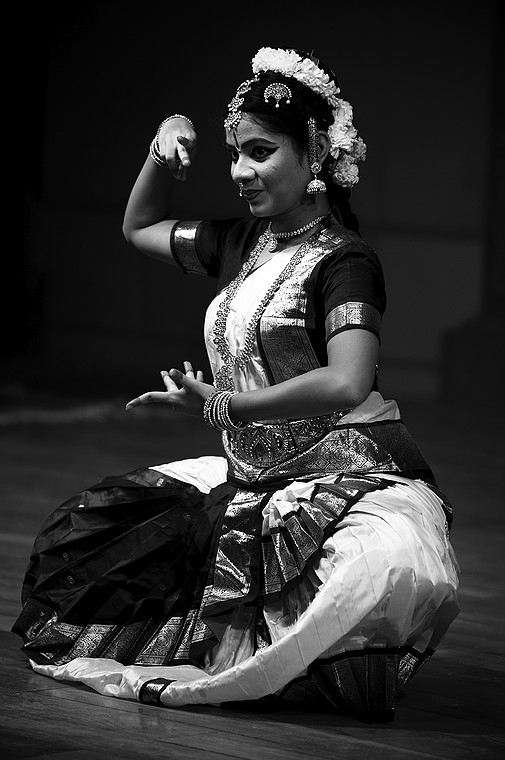 Saradha Ilangovan - Bharathanatyam (Meenakshi Sundararajan Fine Arts Academy)